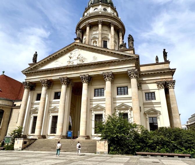 Берлин – фееричное шоу "Blinded by Delight" - Потсдам